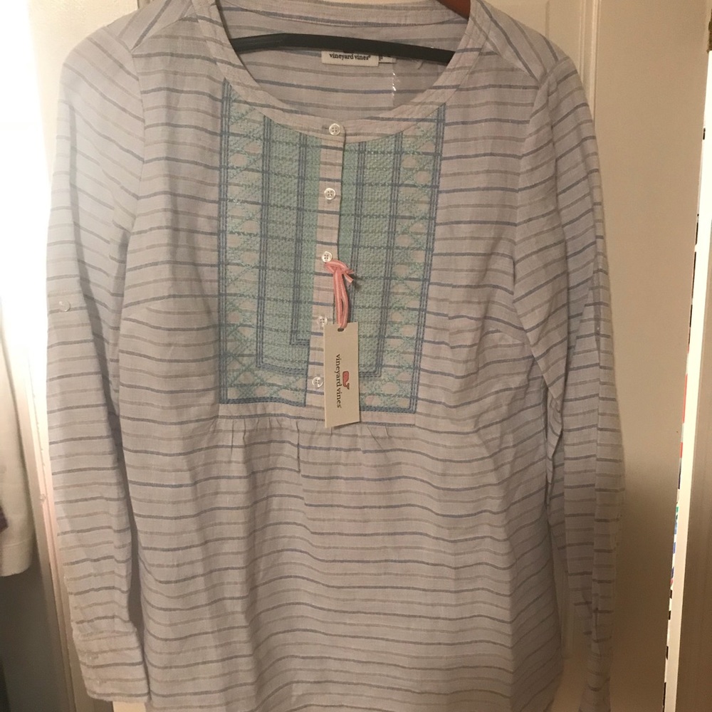 Vineyard Vines- Beach stripe popover - NWT - Picture 2 of 7